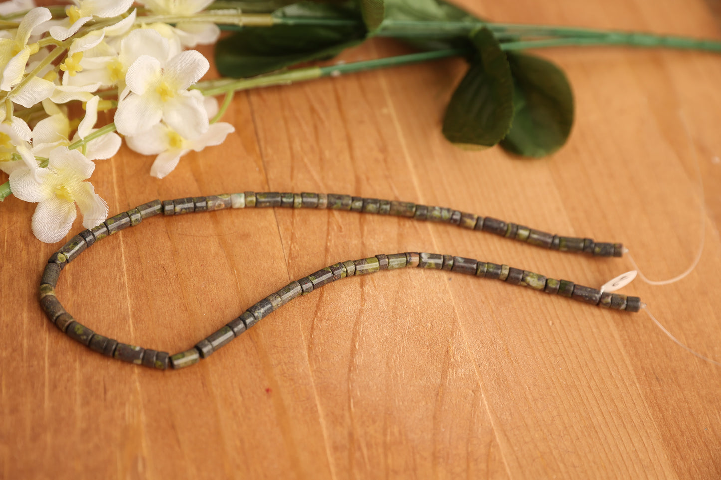 Possibly Dragon Blood Jasper Tube Beads
Approx. 4 × 5 mm & 8 × 5 mm • Short–Long–Short Pattern