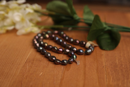 Peacock Freshwater Pearls – approx. 8×10mm