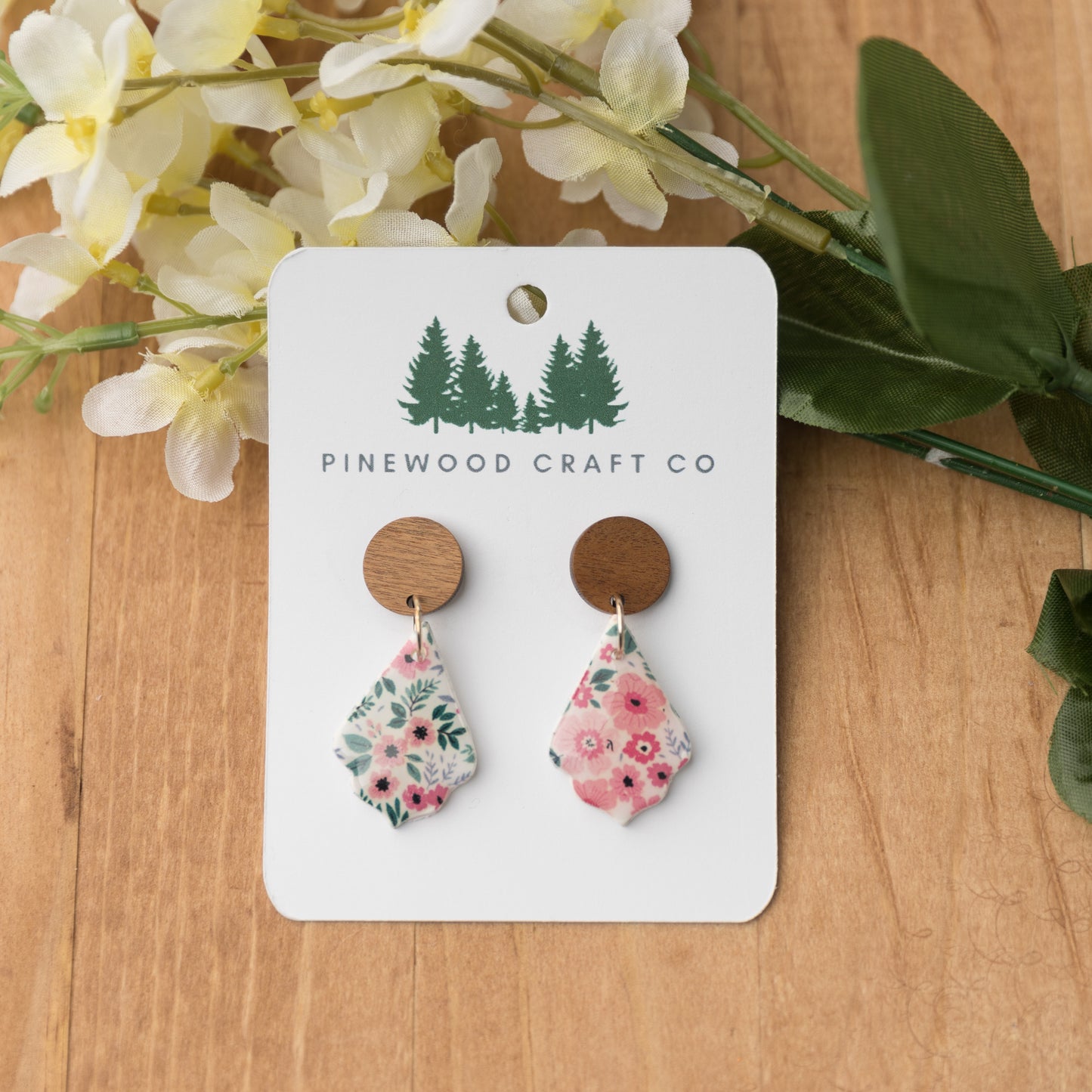 Geometric Floral Drop