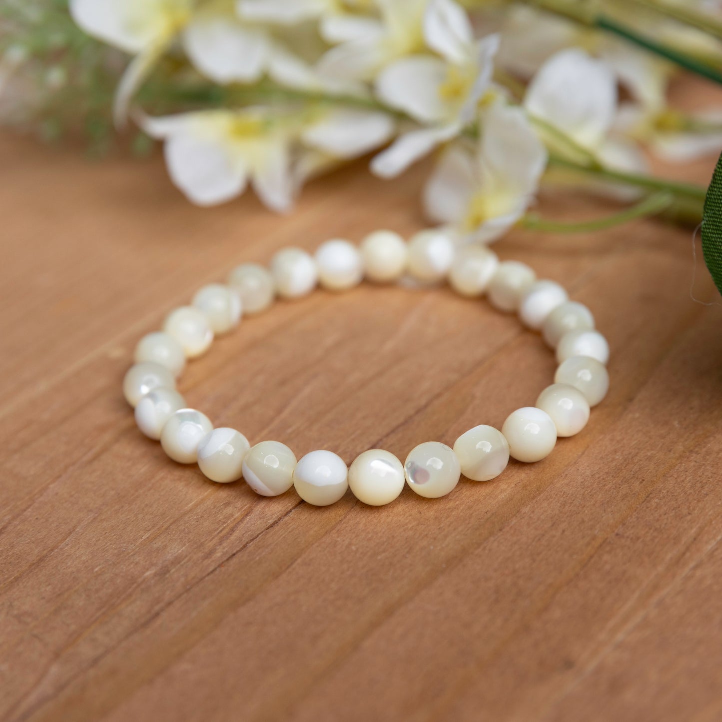 Mother of Pearl - 6 inches unstretched