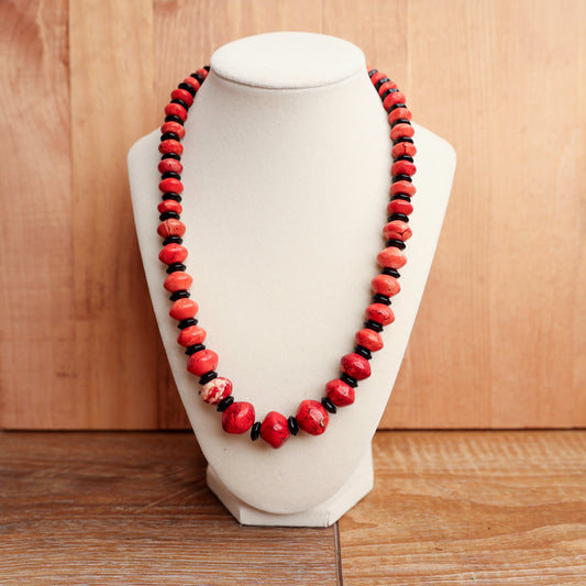 Dyed Stone and Obsidian Graduated Necklace